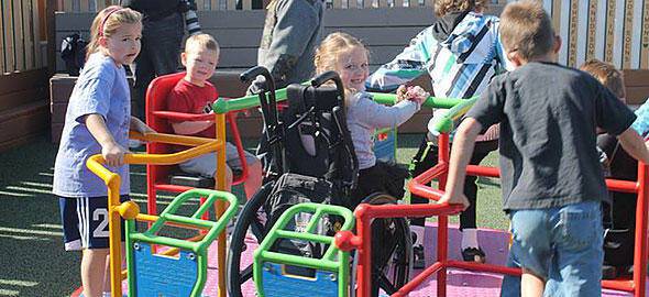 Η πρώτη παιδική χαρά για παιδιά με αναπηρίες!
