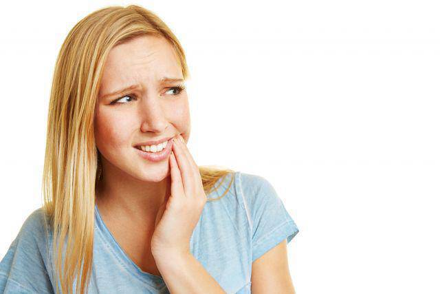 Συχνές άφθες στο στόμα: Πότε δείχνουν σοβαρό πρόβλημα υγείας