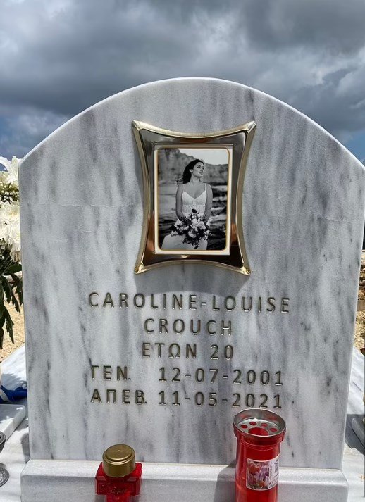 Γλυκά Νερά: Η φωτογραφία της Καρολάιν στον τάφο της ενδέχεται να αλλάξει.
